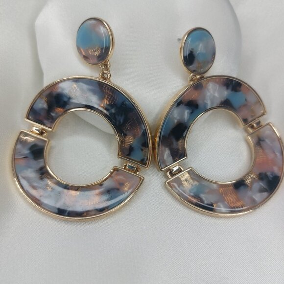 Large Gold Tone Hoop Swing Earrings Dangle Tortise Shell Blue Pink - Picture 3 of 7